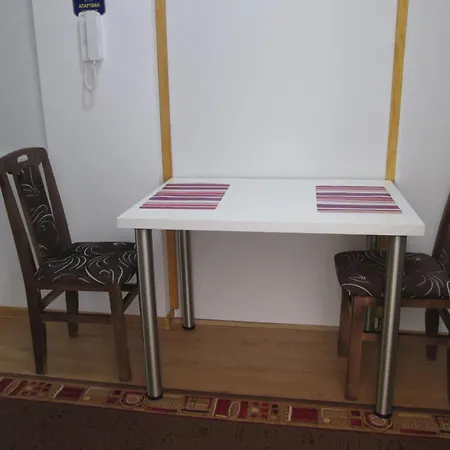 Admiral Apartment *