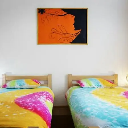 Admiral Apartment *